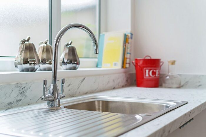 2 Bedroom Flat To Rent In Clarendon Street, Leamington Spa, CV32