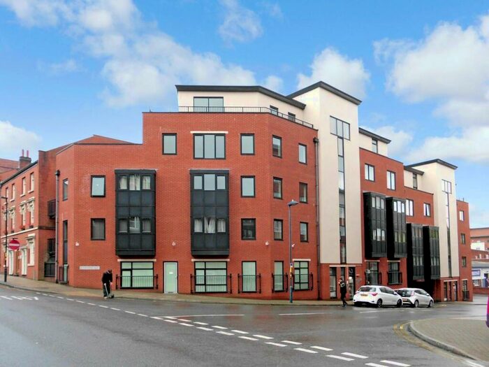 2 Bedroom Apartment To Rent In Townsend Way, Birmingham, B1