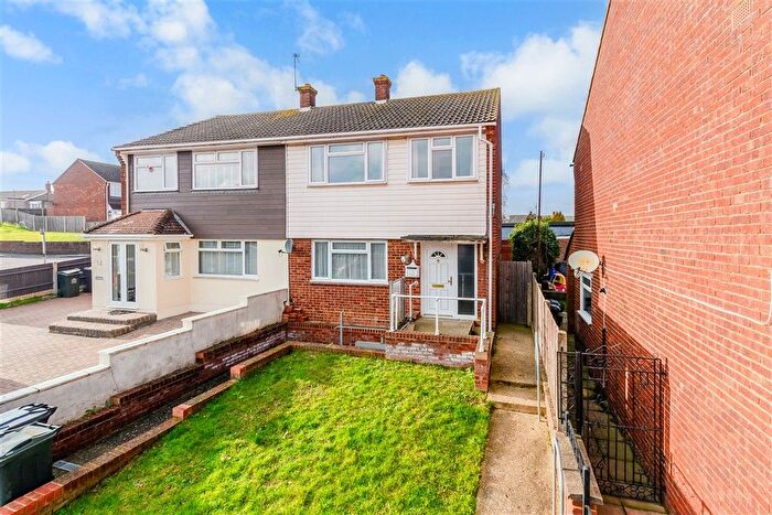 3 Bedroom Semi Detached House For Sale In Stonewood, Bean, Dartford, Kent, DA2