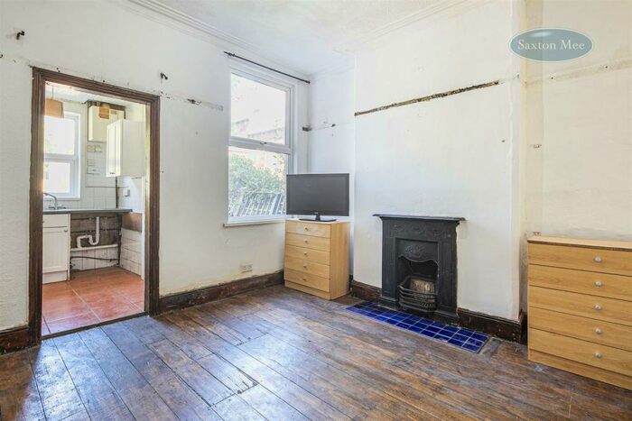 3 Bedroom End Of Terrace House For Sale In Crookesmoor Road, Sheffield, S10