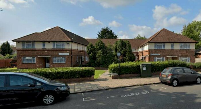 2 Bedroom Flat To Rent In Kenton Lane, HA3