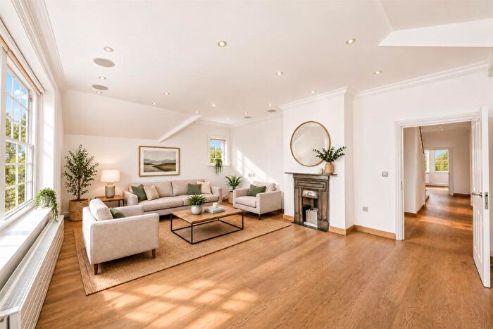 4 Bedroom Apartment To Rent In Bracknell Gardens, Hampstead, NW3