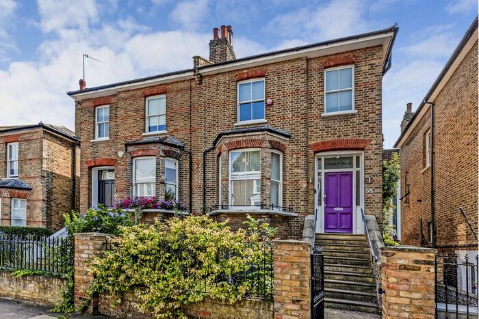 1 Bedroom Flat To Rent In Ravenscourt Road, London, W6