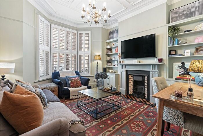 1 Bedroom Flat For Sale In St. Luke's Avenue, London, SW4