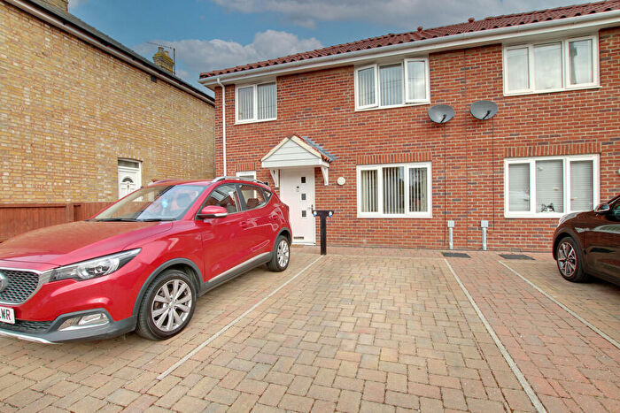 2 Bedroom House For Sale In Deerfield Road, March, PE15