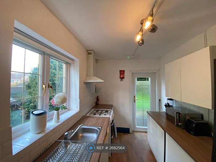 4 Bedroom Semi Detached House To Rent In Stonebridge Park, Bristol, BS5