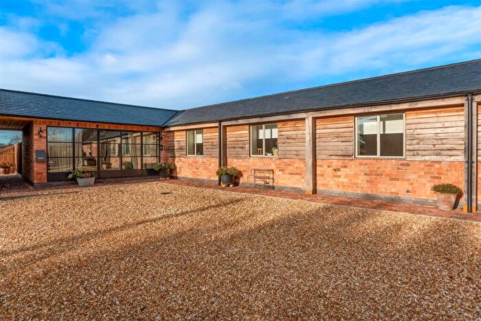 2 Bedroom Barn Conversion For Sale In Honington, Shipston-on-Stour, CV36