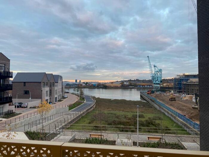 1 Bedroom Flat To Rent In Corys Road, Rochester ME1