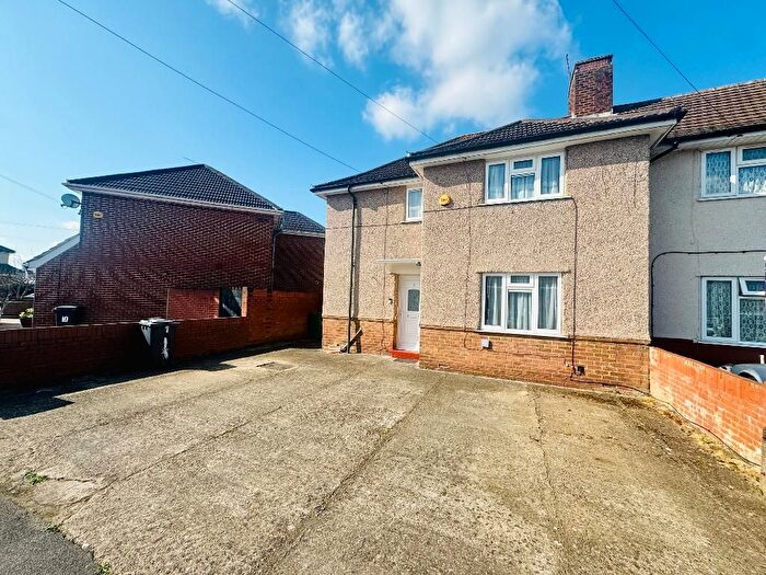 4 Bedroom Property To Rent In Chester Road, Slough, SL1