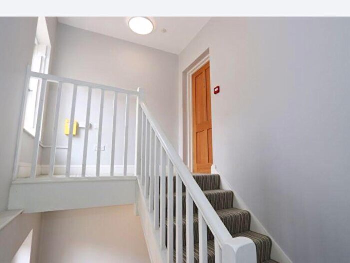 2 Bedroom Flat To Rent In Long Acre, Bath, BA1