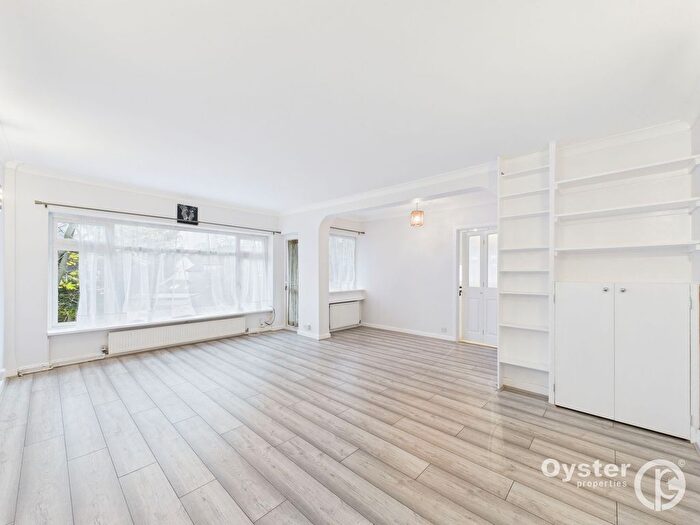 3 Bedroom Flat To Rent In Claire Gardens, Stanmore, HA7