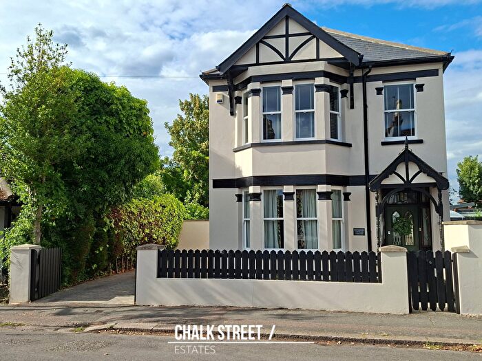 4 Bedroom Detached House For Sale In Stanley Road, Hornchurch, RM12