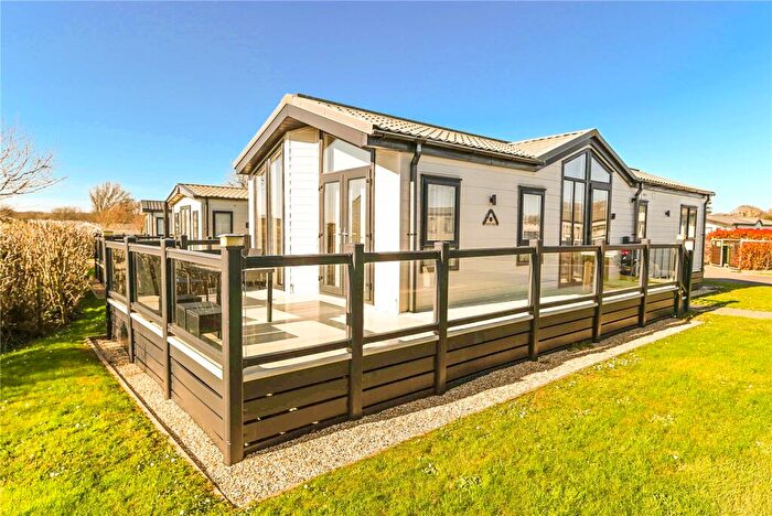 2 Bedroom Park Home For Sale In Barton Meadow, Hoburne Naish Holiday Park, Barton On Sea, Hampshire, BH25