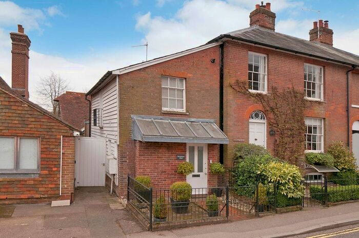 1 Bedroom Property To Rent In High Street, Cranbrook, TN17