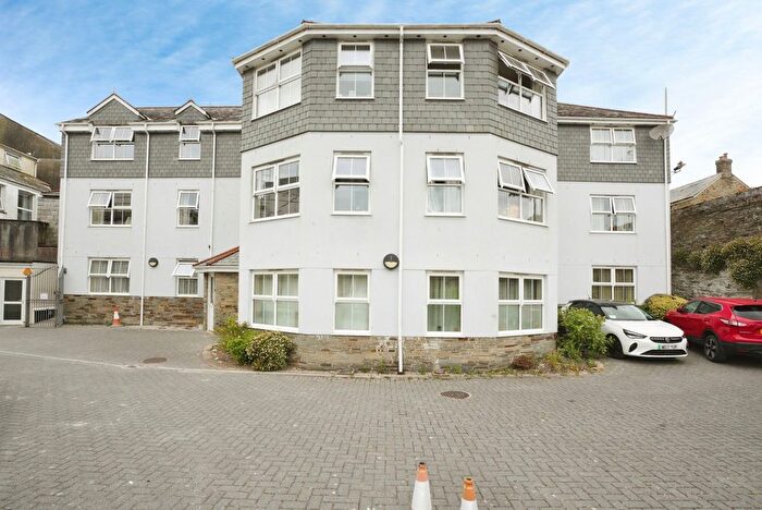 2 Bedroom Flat For Sale In Bay Tree Hill, Liskeard, Cornwall, PL14
