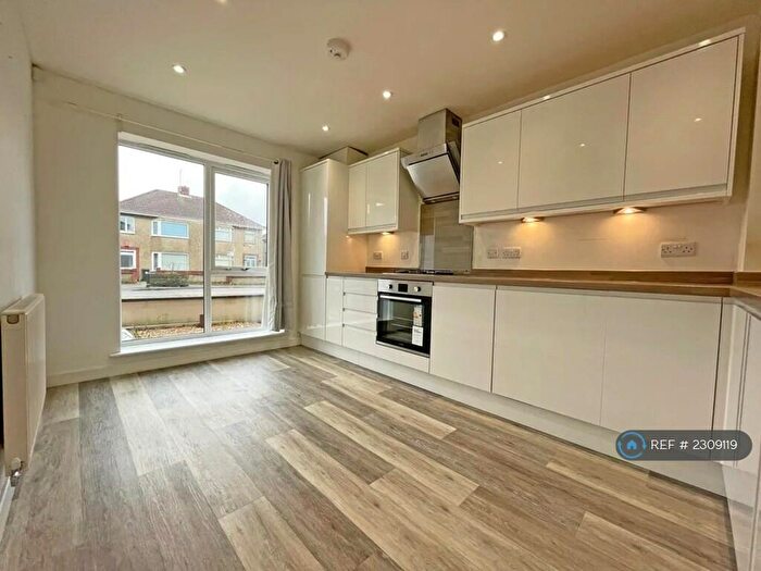 4 Bedroom Terraced House To Rent In Rodway Road, Patchway, Bristol, BS34