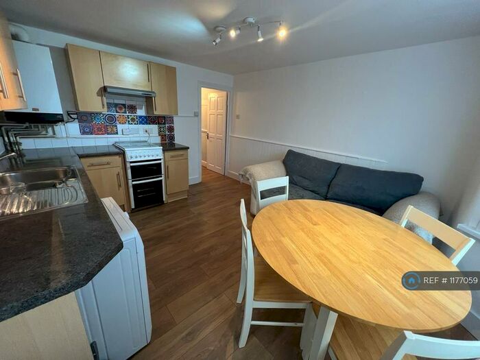 1 Bedroom Flat To Rent In Ground Floor, London, E7