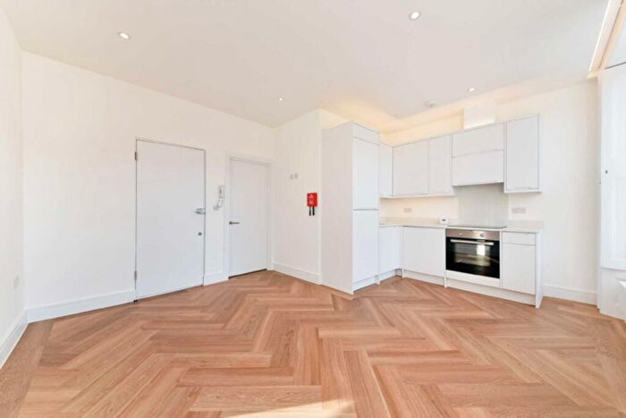 1 Bedroom Flat To Rent In Hawley Mews, London, NW1