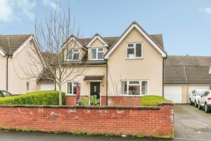 4 Bedroom Detached House For Sale In Okebourne Road, Bristol, BS10