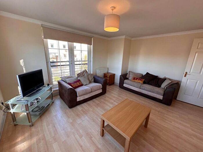2 Bedroom Flat To Rent In Springfield Street, Edinburgh, EH6