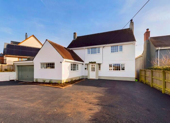 3 Bedroom Detached House To Rent In Lon Hir, Carmarthen, SA31