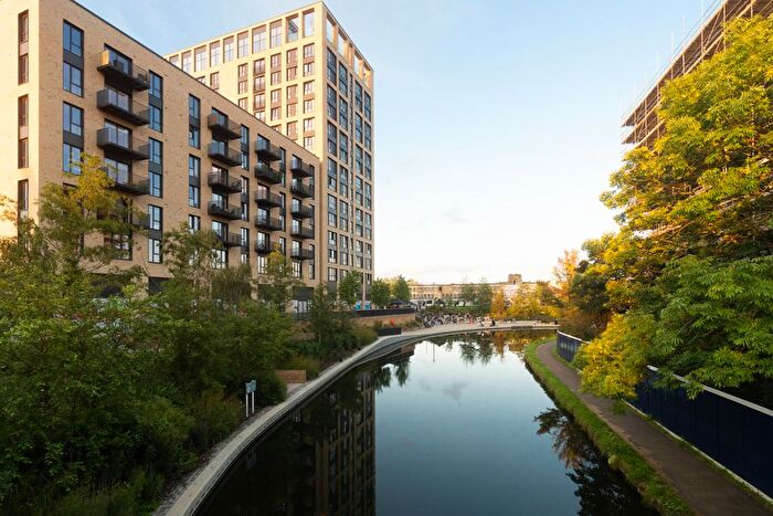 1 Bedroom Flat To Rent In Tillermans Court, Greenford Quay, UB6