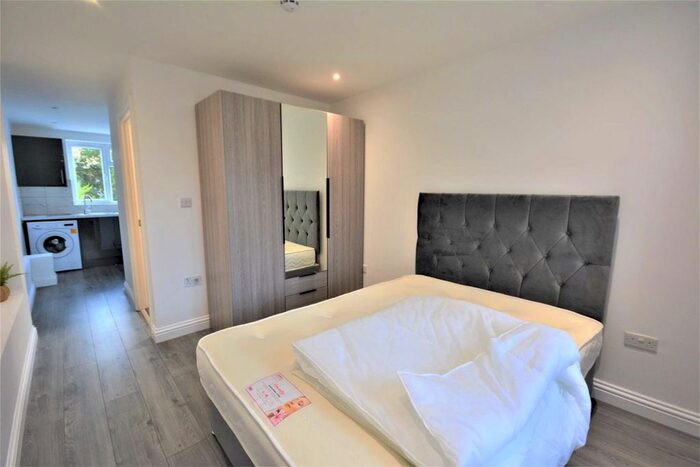 Studio To Rent In Whitchurch Lane, Canons Park, Edgware, HA8