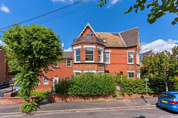 1 Bedroom Flat To Rent In Brunswick Road, Kingston Upon Thames, KT2