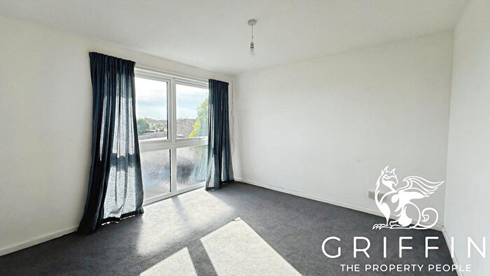 2 Bedroom Flat To Rent In Coronation Avenue, East Tilbury, RM18