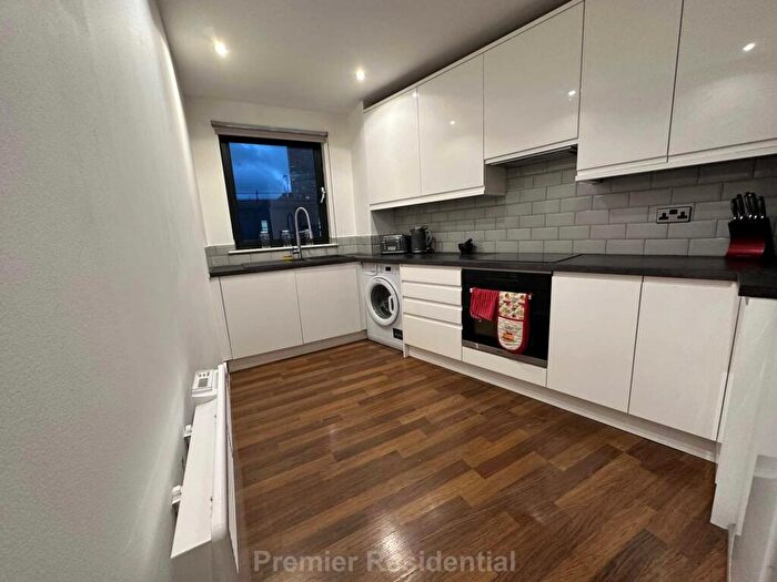 3 Bedroom Apartment To Rent In Medlock Place, Manchester, M15