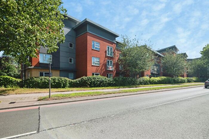 2 Bedroom Apartment For Sale In Stone Street, Oldbury, B69
