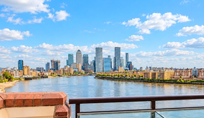 2 Bedroom Flat For Sale In The Highway, London, E1W