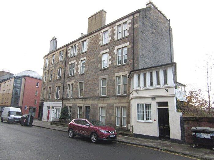 2 Bedroom Flat To Rent In Grove Street, Edinburgh, Midlothian, EH3