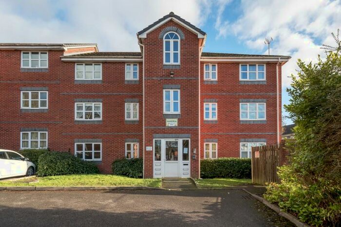 2 Bedroom Flat To Rent In Monton Lodge, Hanoria Court Montonfields Road, Hanoria Court Montonfields Road, M30