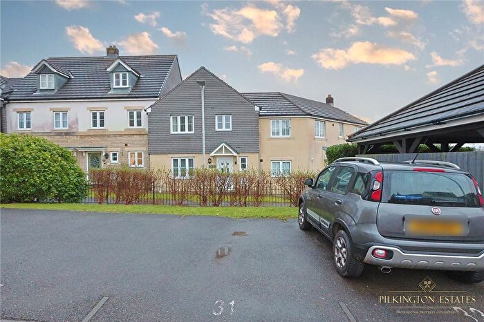 2 Bedroom Flat For Sale In Claytonia Close, Plymouth, Devon, PL6