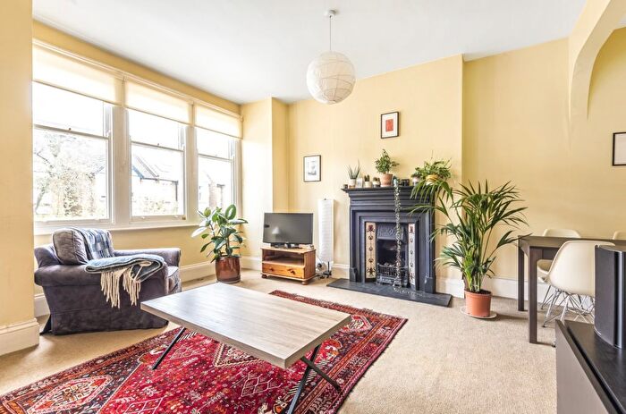 2 Bedroom Property To Rent In Fawnbrake Avenue, Herne Hill, London, SE24