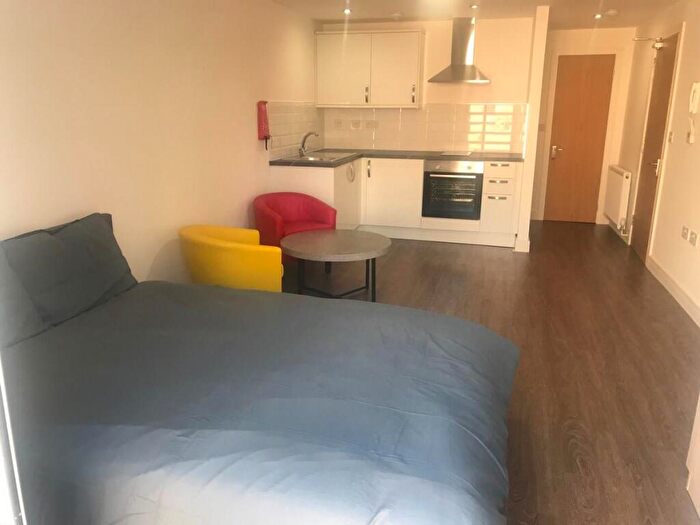 Studio To Rent In Studio - Manor House, PE1