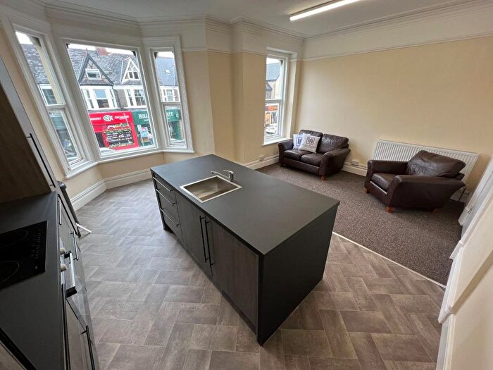 4 Bedroom Flat To Rent In Albany Road, Roath, CF24