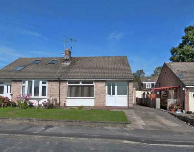 2 Bedroom Bungalow To Rent In Fairways Drive Harrogate, HG2