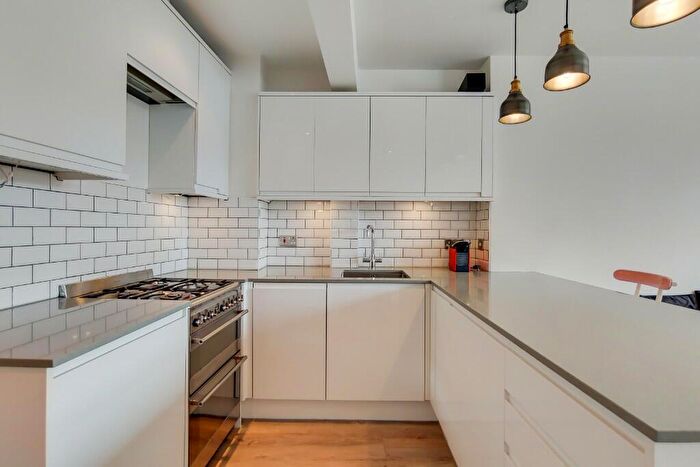 1 Bedroom Flat To Rent In Bell Street, London, NW1