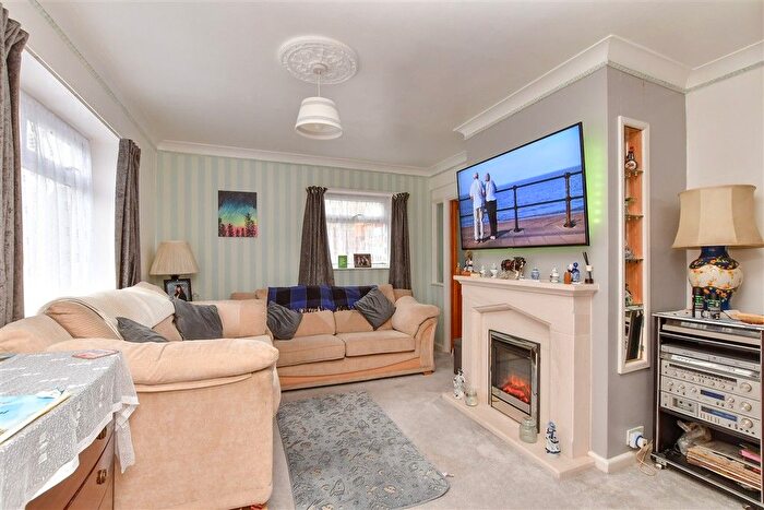 2 Bedroom End Of Terrace House For Sale In Mountfields, Brighton, East Sussex, BN1