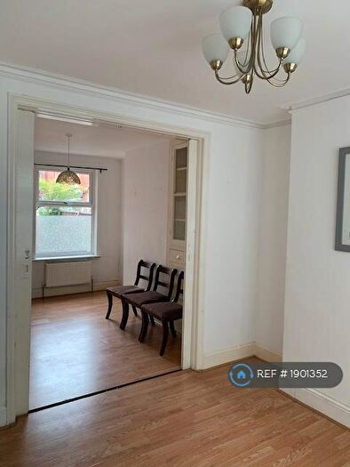 4 Bedroom Terraced House To Rent In Wycliffe Road, Northampton, NN1