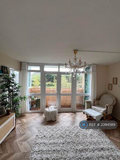 2 Bedroom Flat To Rent In Wickham Road, Croydon, CR0