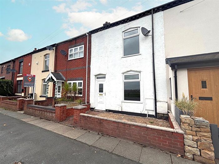 2 Bedroom Terraced House For Sale In Hindley Road, Westhoughton, Bolton, BL5