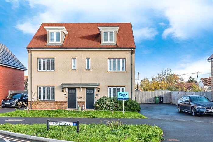 3 Bedroom Town House For Sale In Egret Drive, Bristol, BS49