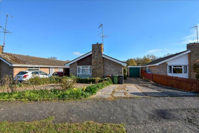 3 Bedroom Bungalow To Rent In Fallowfield, Redhill Grange, Wellingborough, NN9