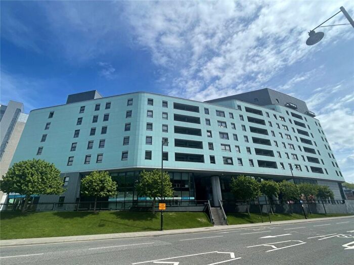2 Bedroom Apartment For Sale In Gateway West, East Street, Leeds, LS9