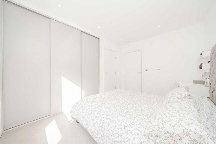 1 Bedroom Flat For Sale In Compton Avenue, London, N1