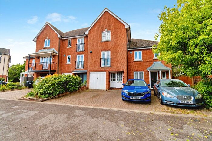 3 Bedroom Town House For Sale In Admiralty Way, Marchwood, Southampton, Hampshire, SO40
