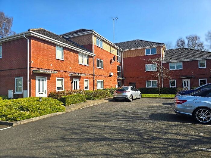 2 Bedroom Flat To Rent In Broad Lane, Lower Eastern Green, CV5
